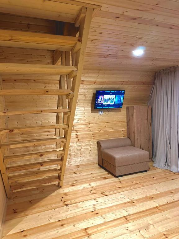 TV a/nebo společenská místnost v ubytování Forest view kazbegi
