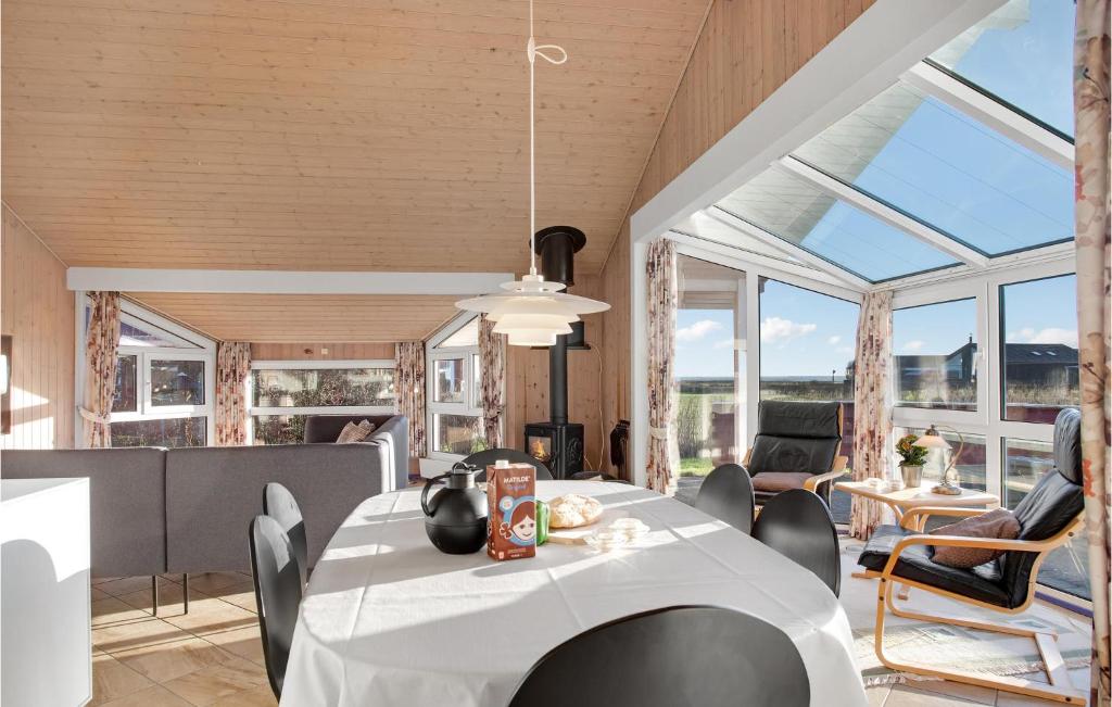 Fotografie z fotogalerie ubytování Amazing Home In Sæby With Sauna v destinaci Saeby