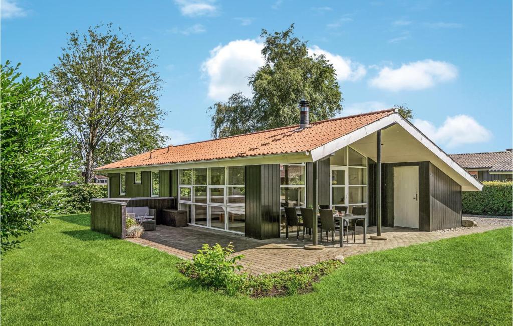 Κήπος έξω από το Holiday Home Rønnebærvænget Hejls Ix
