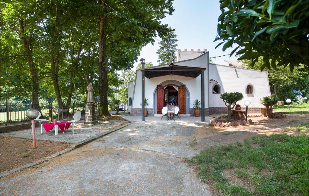Vonkajšia záhrada v ubytovaní Amazing Home In Loc Monte Poro I