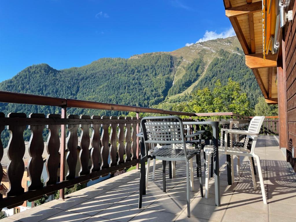 Oversized and cosy penthouse apartment with stunning views - Wohnung Mit Mountain View
