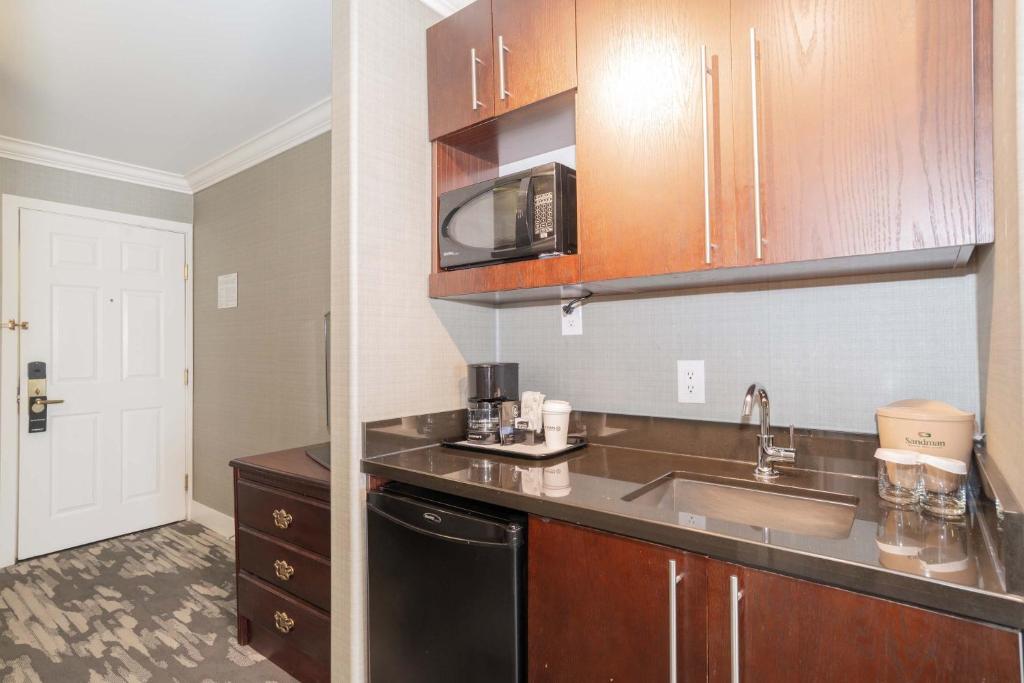 Sandman Hotel Saskatoon - Resim 17