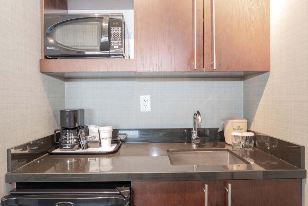 Sandman Hotel Saskatoon - Resim 24