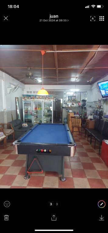 Biliár nebo kulečník v ubytování PLUEMCHAI Guesthouse