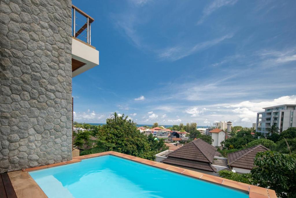 Prima Villas Karon Phuket - Villa Met Uitzicht Op Zee