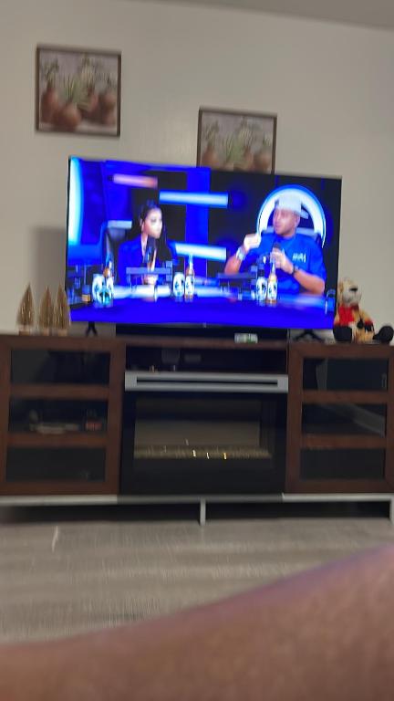 TV a/nebo společenská místnost v ubytování Frackville