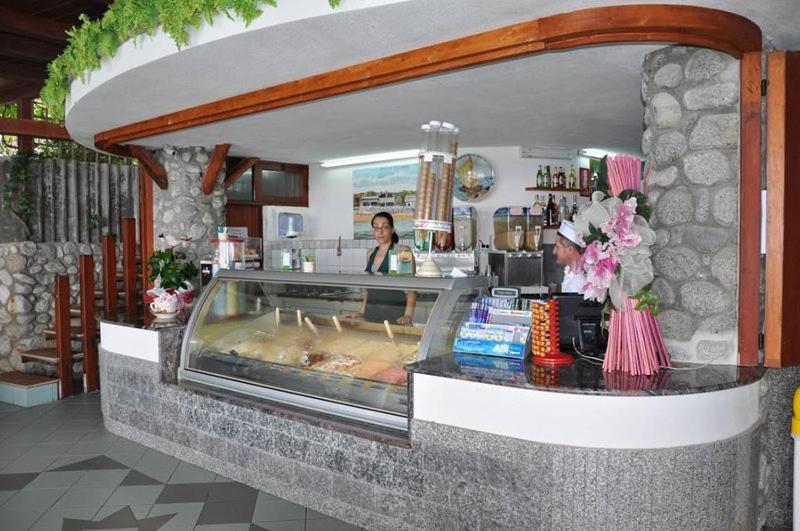 Nápoje v ubytování Villaggio Albergo Da Ciccio Sul Mare