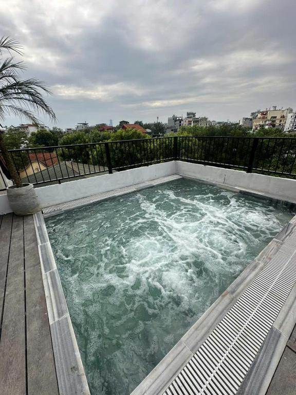 Bazén v ubytování Quiri Hostel Hanoi nebo v jeho okolí