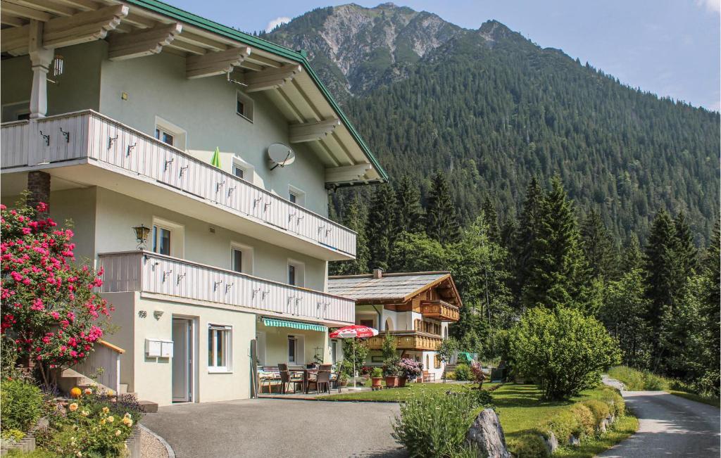 Nespecifikovaný výhled na hory nebo výhled na hory při pohledu z apartmánu