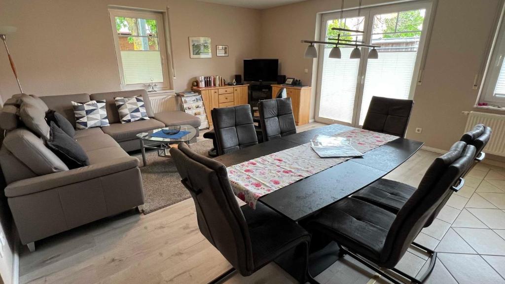 Posezení v ubytování Villa Elsa Wohnung 9, nur 150 m vom Strand entfernt