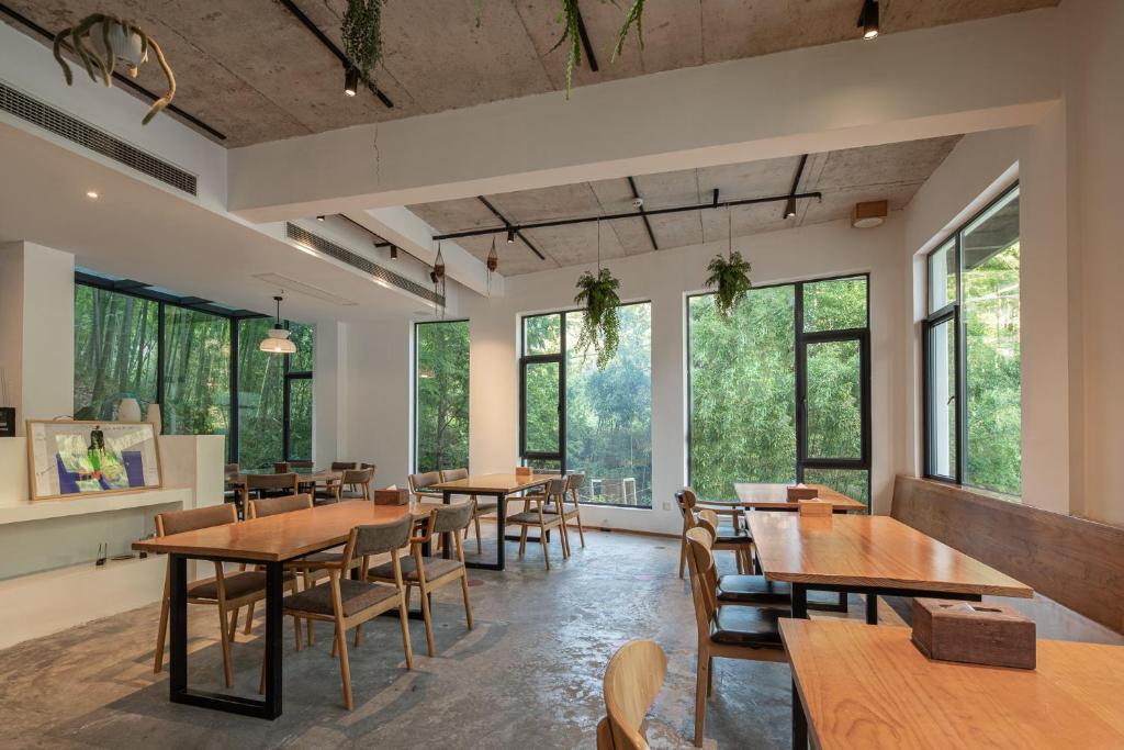 Restaurace v ubytování Vretreats yunxishang Boutique Hotel