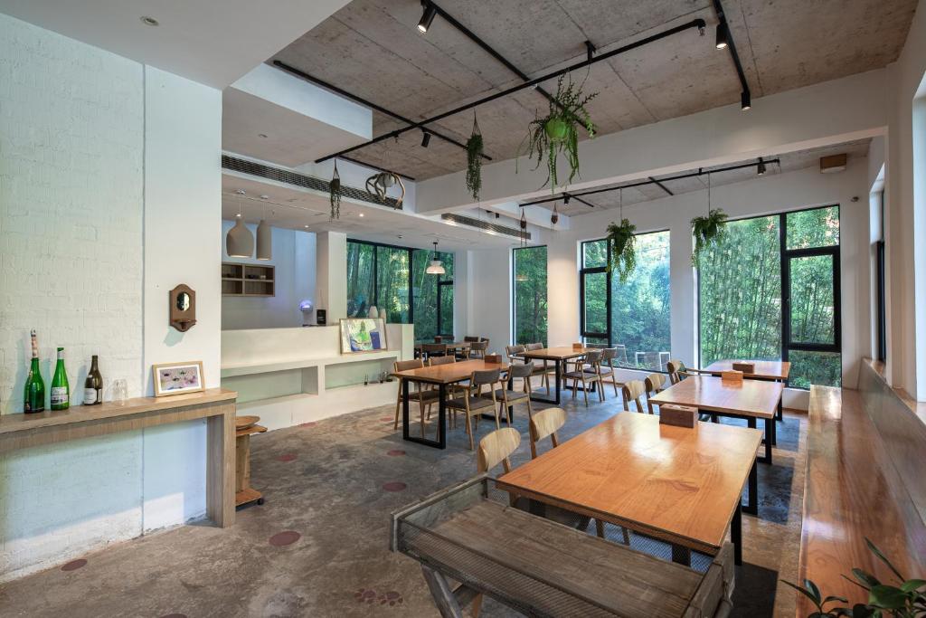Restaurace v ubytování Vretreats yunxishang Boutique Hotel