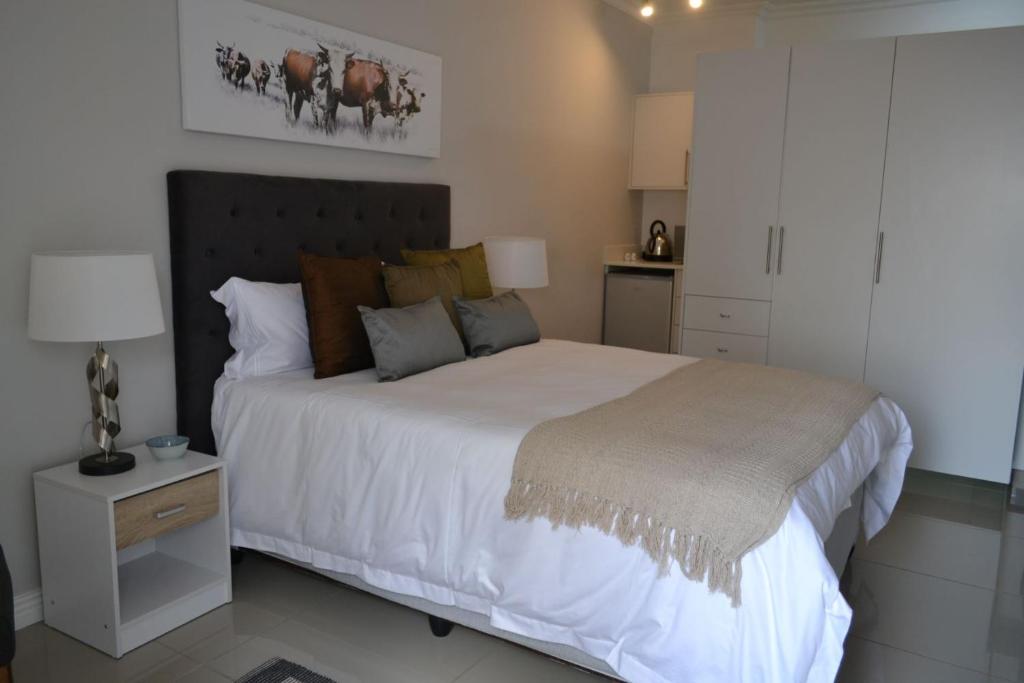 15 Woodmead Suites, Johannesburg (updated prices 2026)