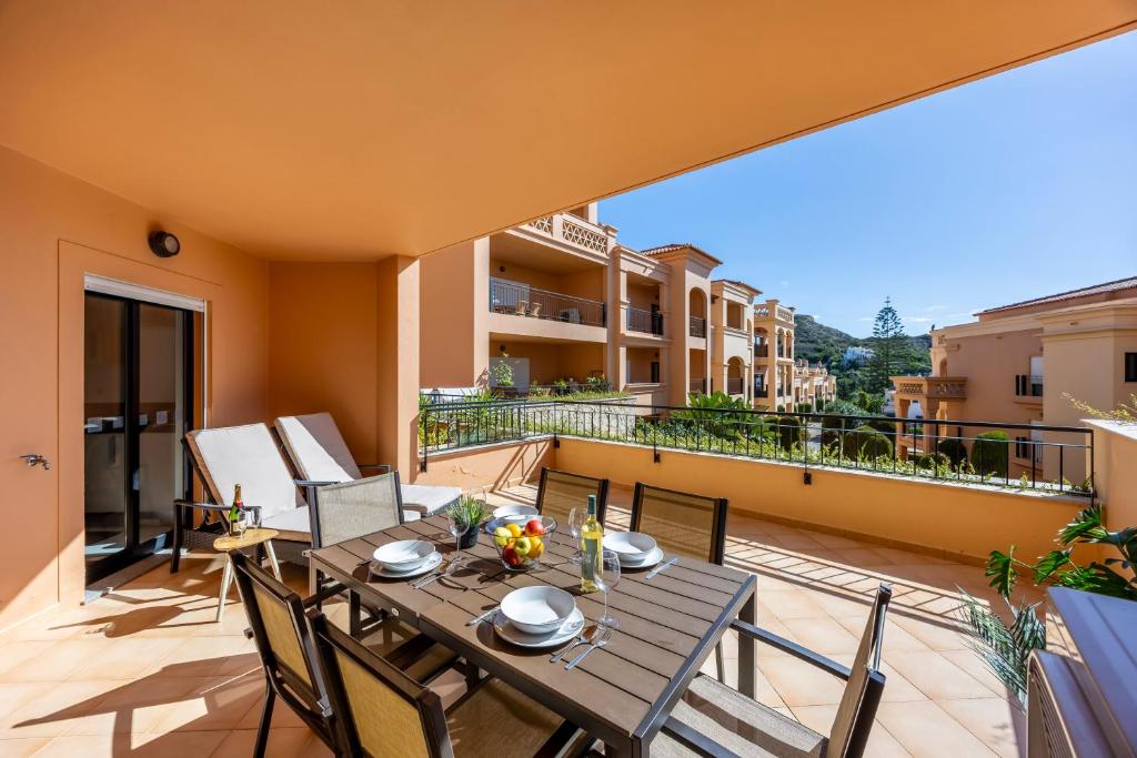 Sun and Sea - Baia da Luz Apartment