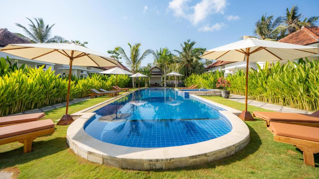 Nomada Villas - Giant Pool - Private Kitchen - Free Gym Access - 80Mbps WiFi - 18