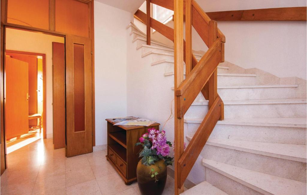 Fotografie z fotogalerie ubytování Holiday Home Dolac With Sea View 06 v Primoštenu