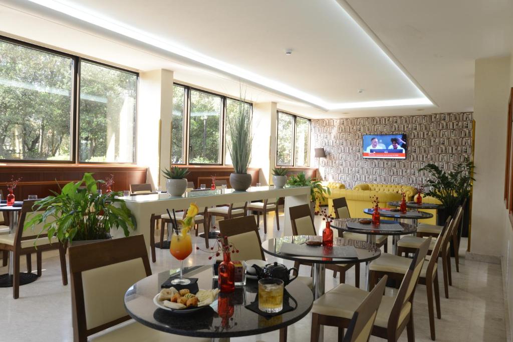 Hotel The Brand - Resim 35