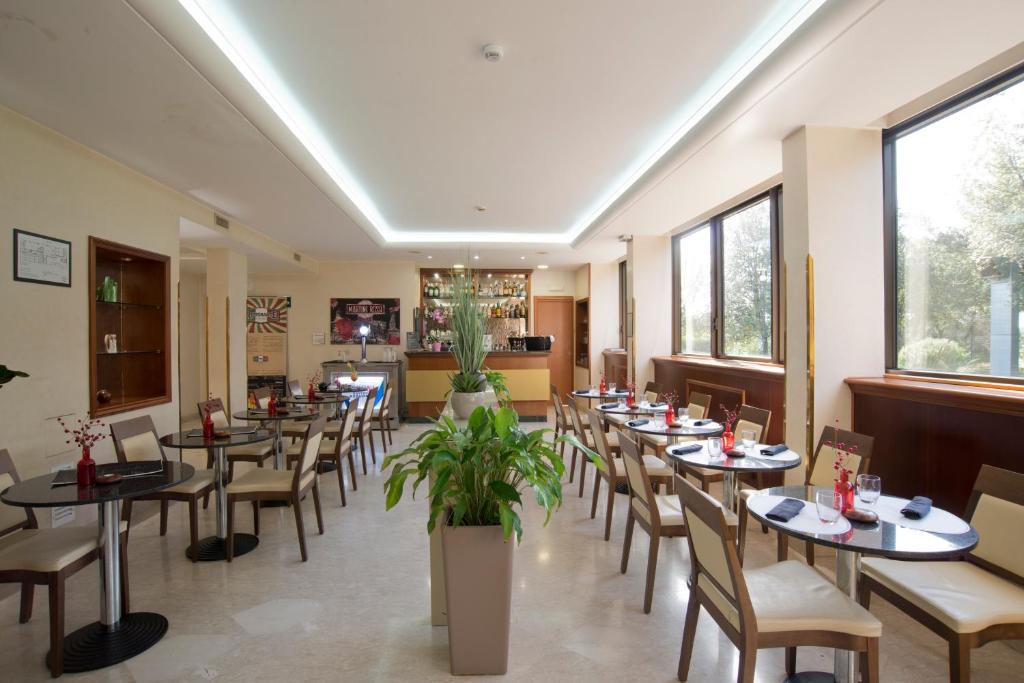 Hotel The Brand - Resim 3