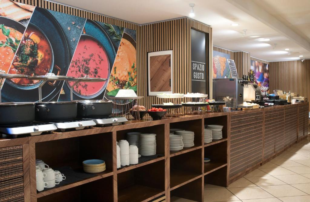 Hotel The Brand - Resim 40