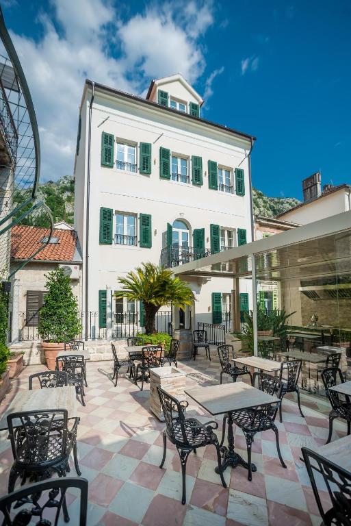 Budova, kde se hotel nachází