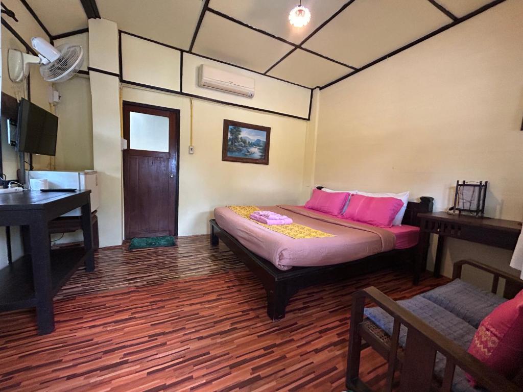 บ้านไม้คนเมือง Baan Mai Kon Muang Pai Resort - 17