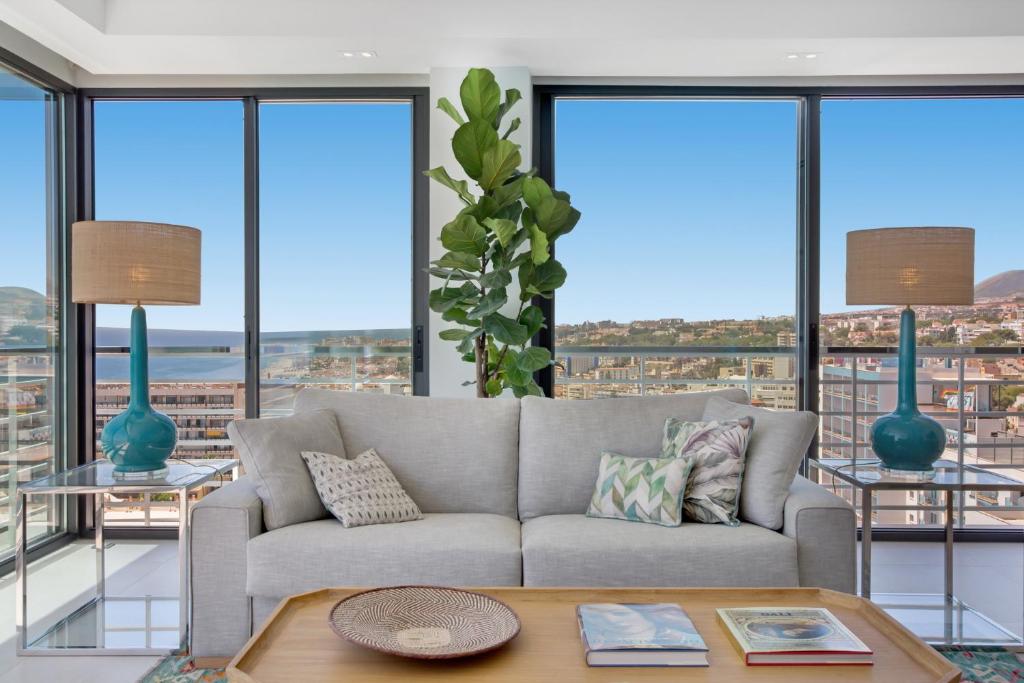 Część wypoczynkowa w obiekcie Exclusivo apartamento con increíbles vistas al mar