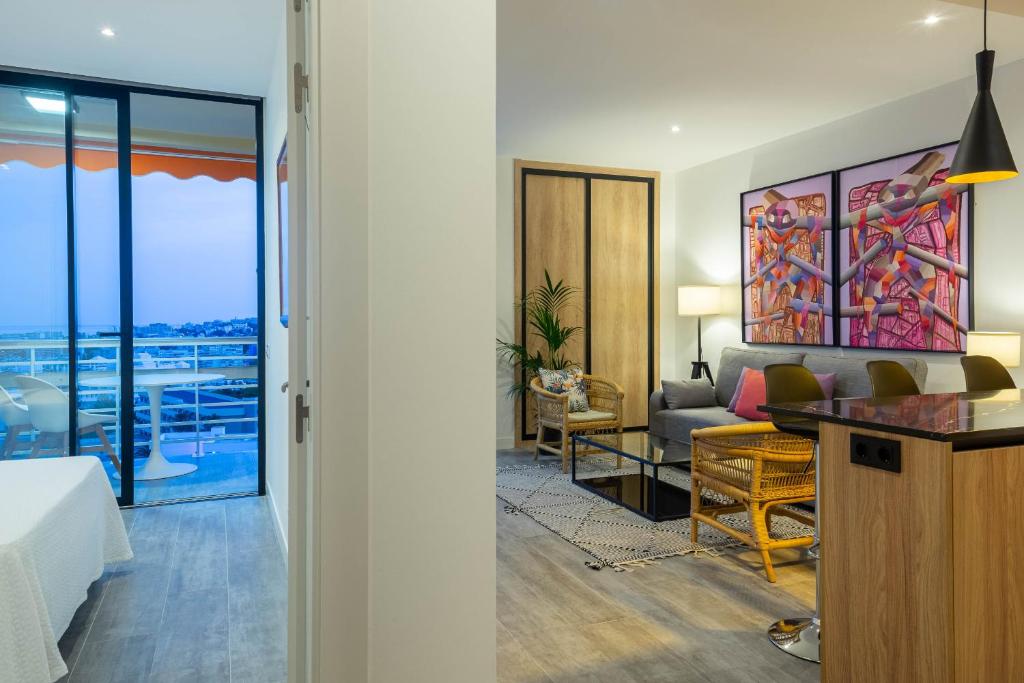 Posezení v ubytování Fabuloso apartamento con increíbles vistas al mar