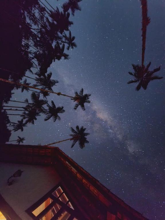 Chalé vista exuberante na Serrinha do Alambari - Casa De Tres Dormitorios