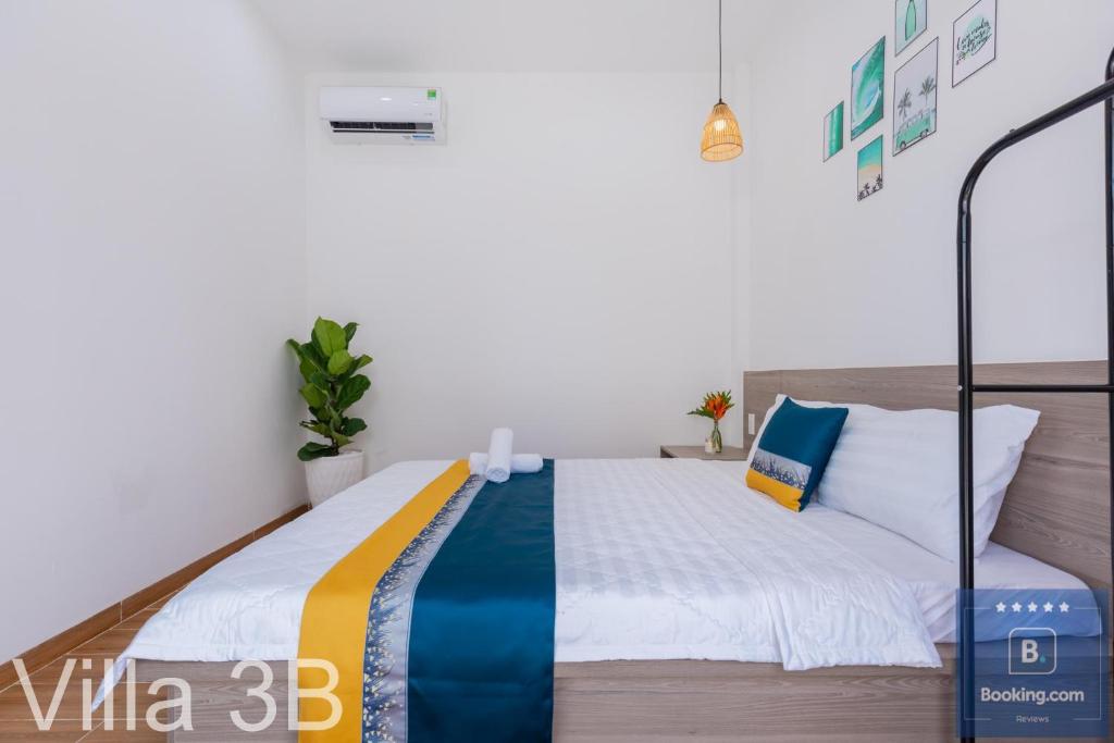 Postel nebo postele na pokoji v ubytování 3B - Trệt Không Lầu - Phong Cách Đà Lạt