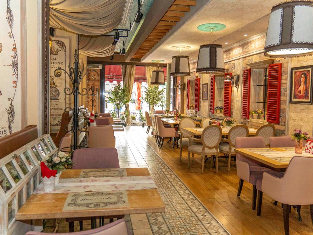 Restaurace v ubytování Cosmopolitan Hotel & Wellness