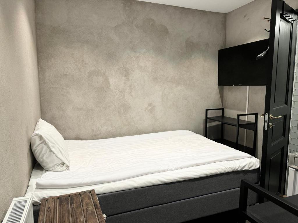 Curated visual reference: Gallery Detail: Newly Renovated Apartment Visby Updated Prices 2026