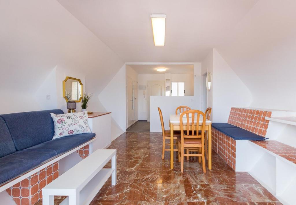 Posezení v ubytování Reformado apartamento en el centro con vista al mar