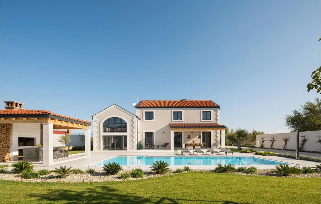 Πισίνα στο ή κοντά στο Villa Manana