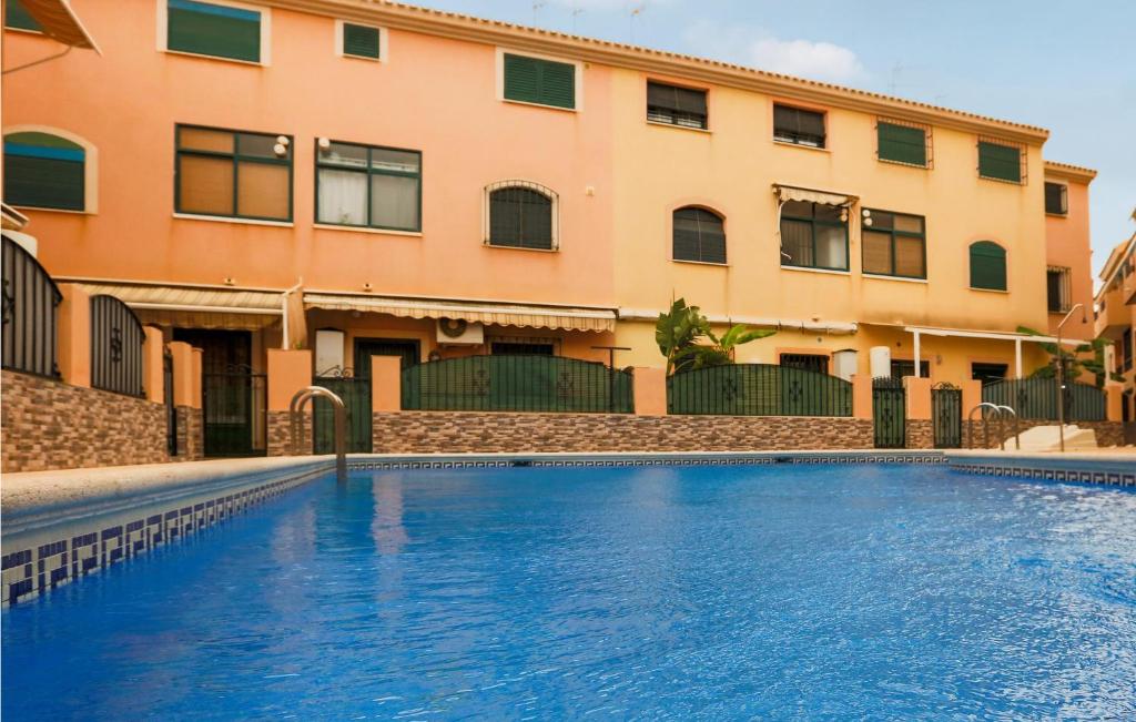 Πισίνα στο ή κοντά στο Cozy Apartment In Los Alcázares