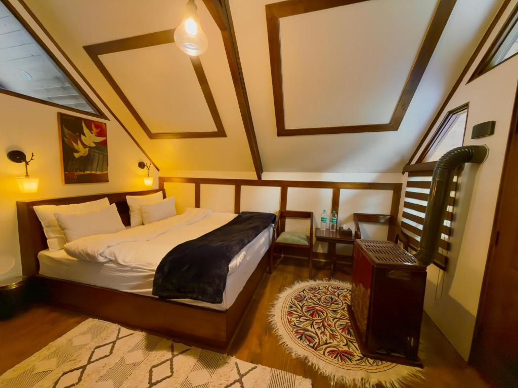 Solomons Gray - Double Room With Mountain View