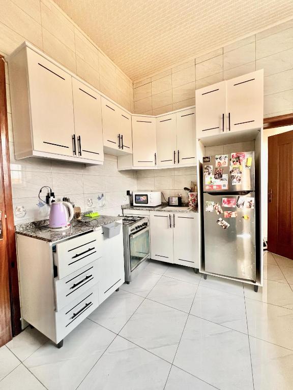 Cuisine ou kitchenette dans l'établissement Rwanda Guest House Kanombe, Kigali