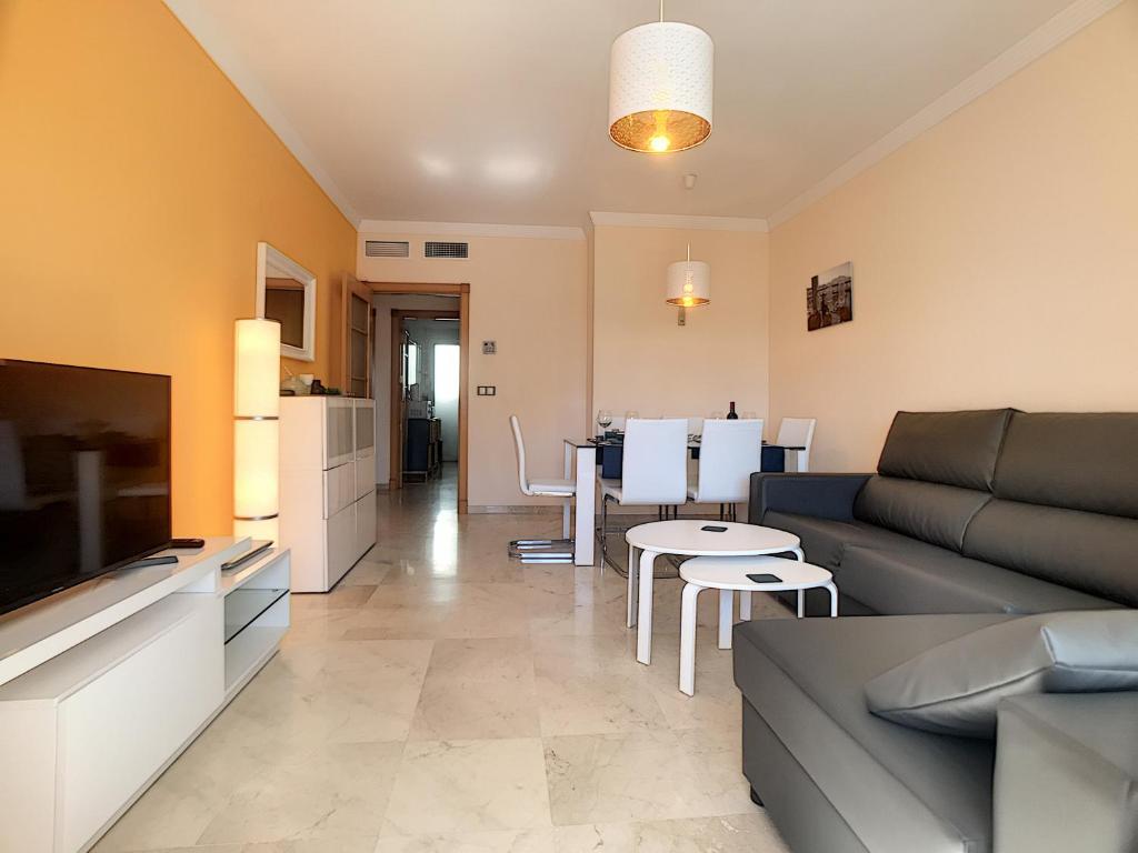 Posedenie v ubytovaní 2239-Lovely 2 bedrooms with pool and paddle court