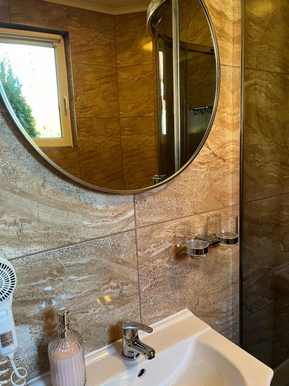Kúpeľňa v ubytovaní Domek Pod Kogutkiem Na Dolinie