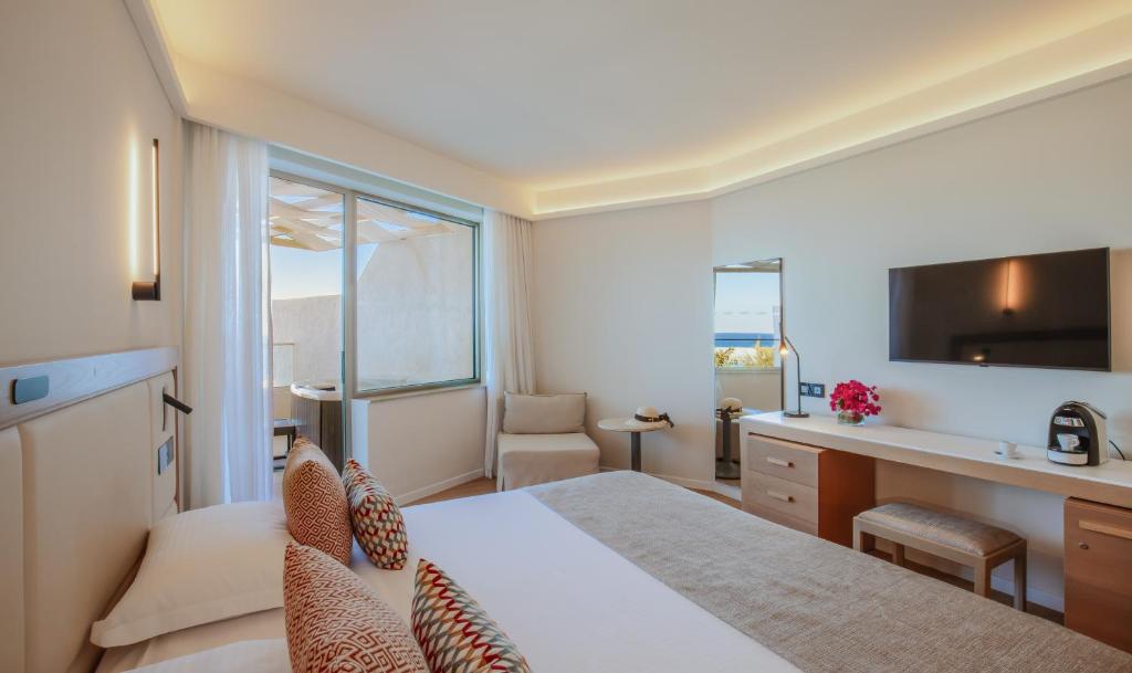 Golden Coast Beach Hotel - Vista Marina Superior Con Baño De Spa Al Aire Libre