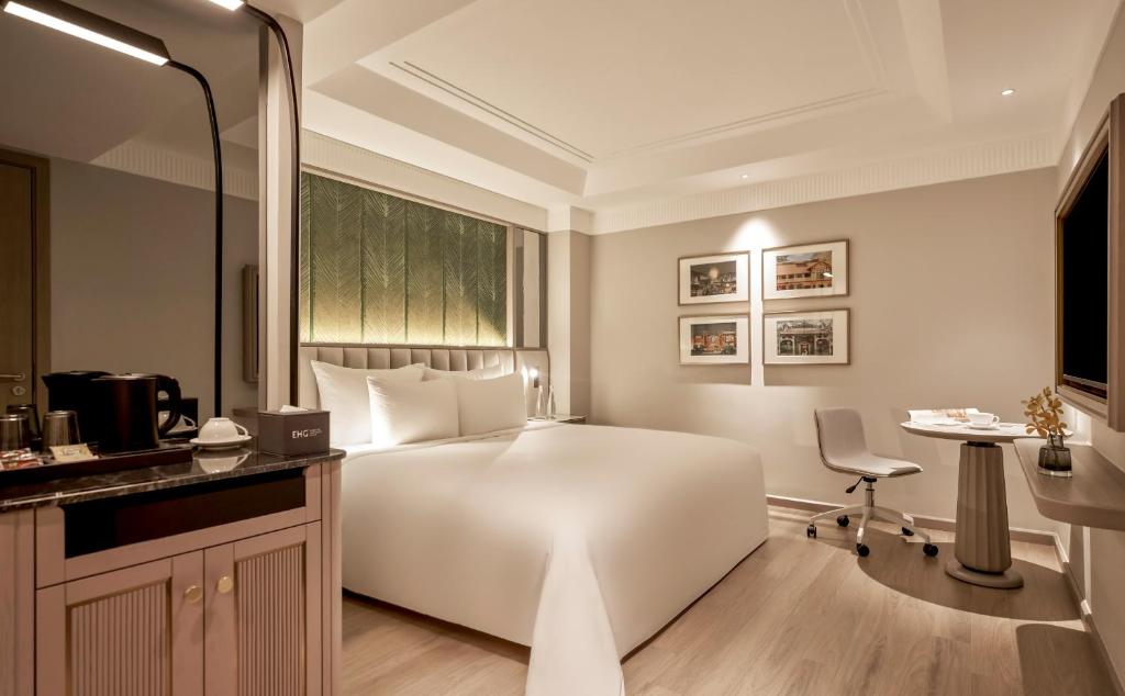 La Siesta Premium Saigon Central - 11