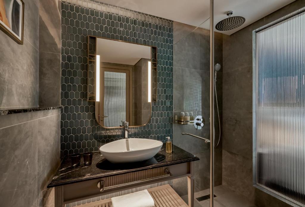 La Siesta Premium Saigon Central - 6