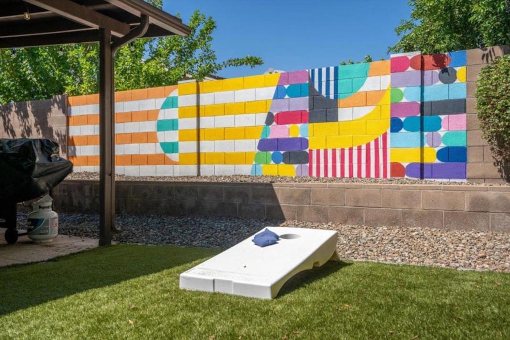 A garden outside Heated Pool, Spa,Arcade Games,Pool Table,Ping-Pong