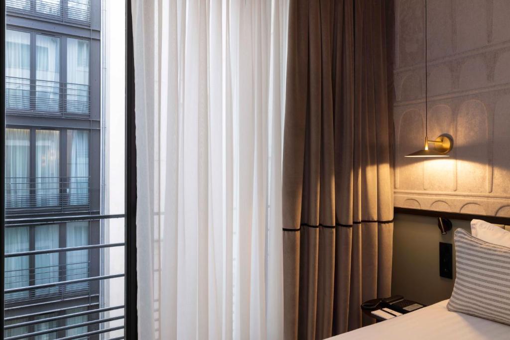 Hotel Grand Coeur Latin - 12