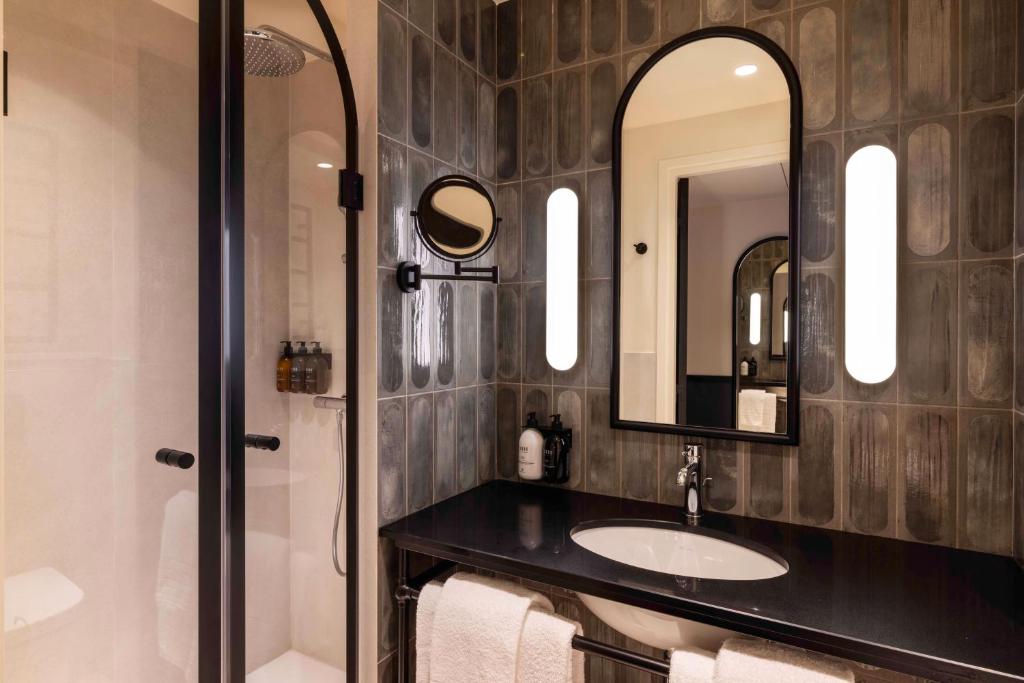 Hotel Grand Coeur Latin - Resim 27