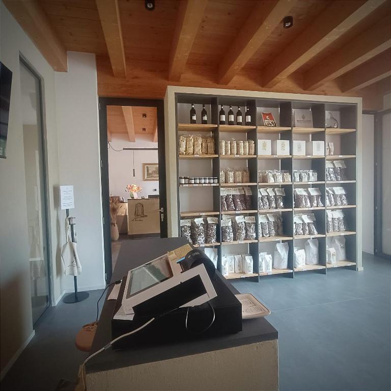 The library in a vidéki vendégházakat