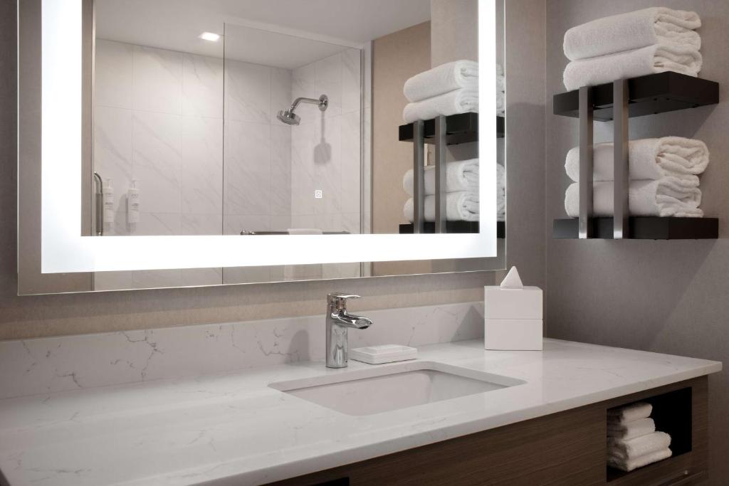Hampton Inn By Hilton Winnipeg Downtown - Resim 39