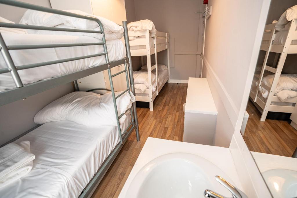 Postel nebo postele na pokoji v ubytování Talbot Street Guest House