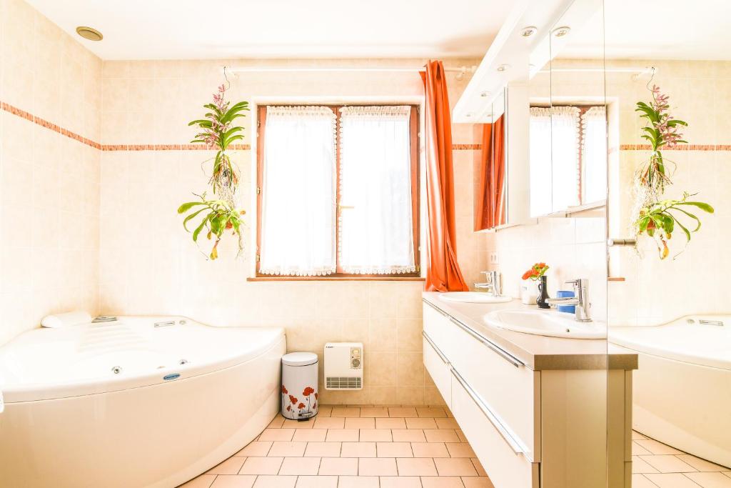 Maison de charme Haslach 300m2 Grand séjour 15 personnes - Belles vues panoramiques – photo 3