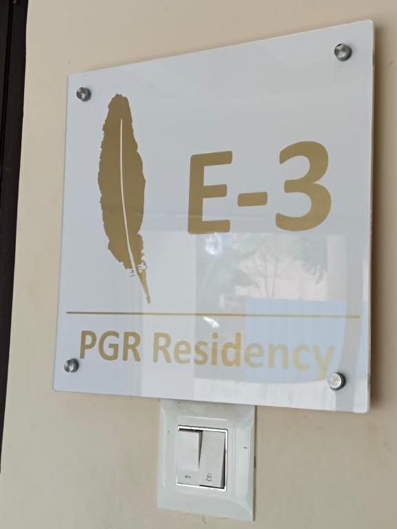 Certifikát, hodnocení, plakát nebo jiný dokument vystavený v ubytování PGR Thirunallar