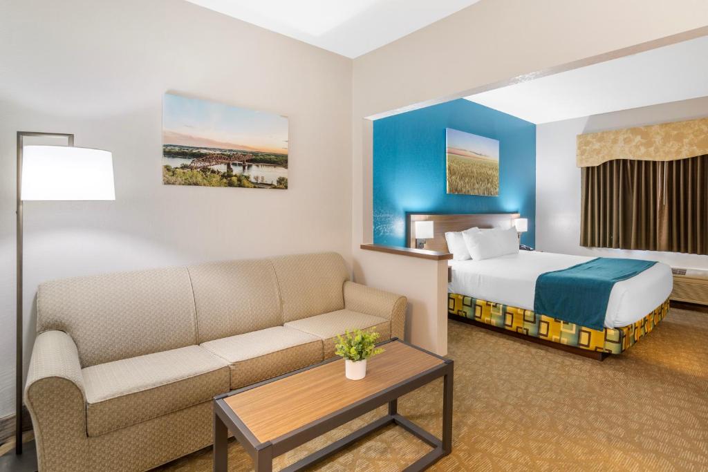 EverSpring Suites - Rey Suite